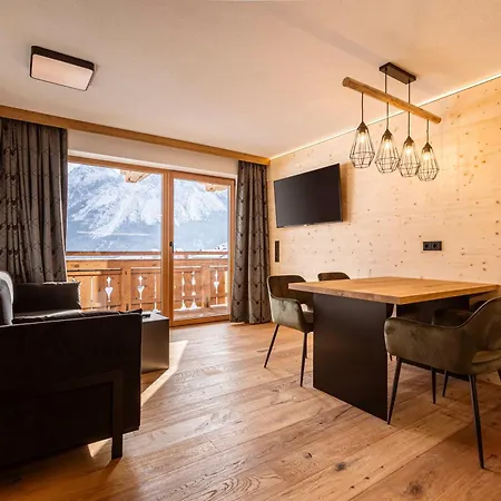 Zugspitz By Alps * Лермос